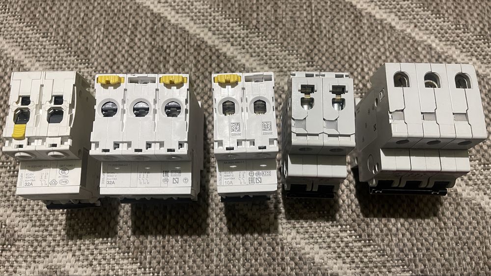 Автоматичні вимикачі Schneider Electric та ABB