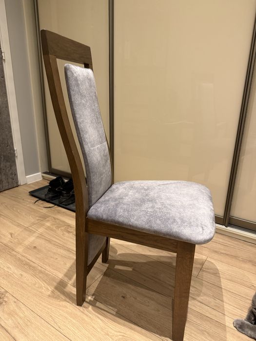 Krzesla dębowe 4 sztuki (REZERWACJA)