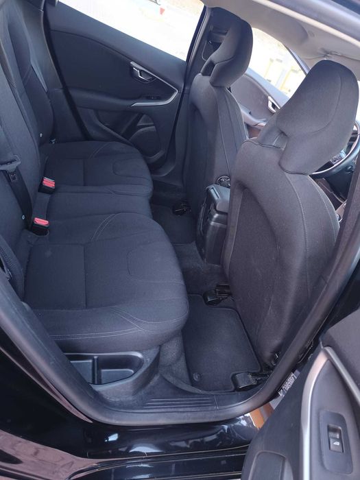 Carro Volvo V40 D2