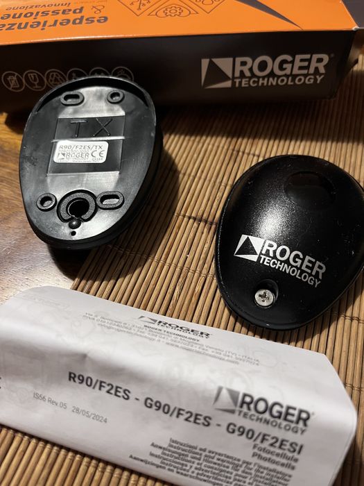 Roger R90/F2ES   Fotokomórki do bramy wjazdowej