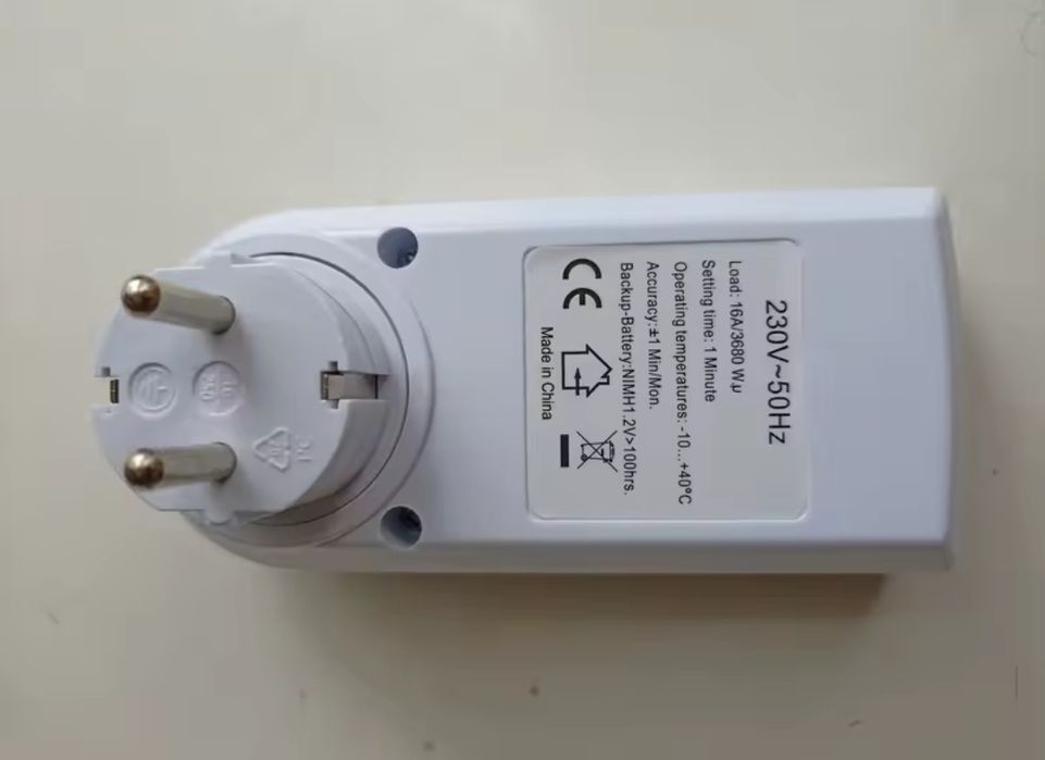 Тижневий таймер рела часу на 220 вольт  в розетку
Має 15 прог