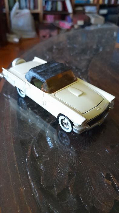 Miniatura Ford thunderbird