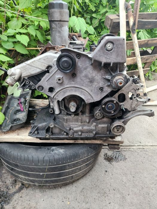Блок двигуна AUDI A4 B6 2.5 tdi AKE