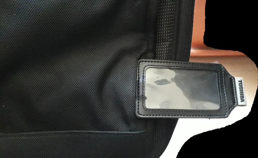 Mala Toshiba para portátil, preta, como nova64751136138371121