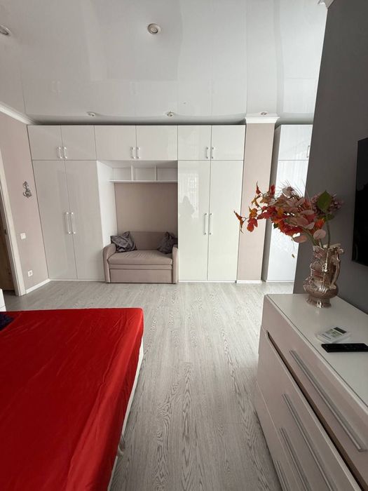 Квартира на 5 поверсі з ГАЗОВИМ опаленням. Ирпень с ремонтом