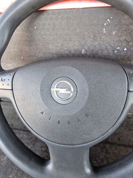 kierownica opel corsa  c