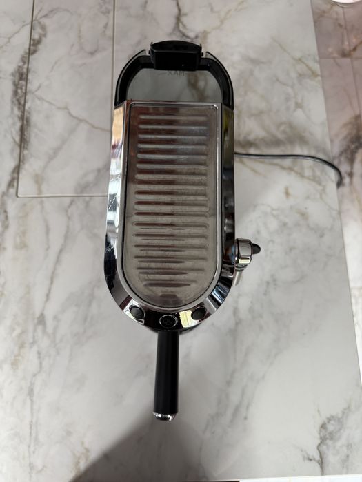 Ekspres kolbowy DeLongi