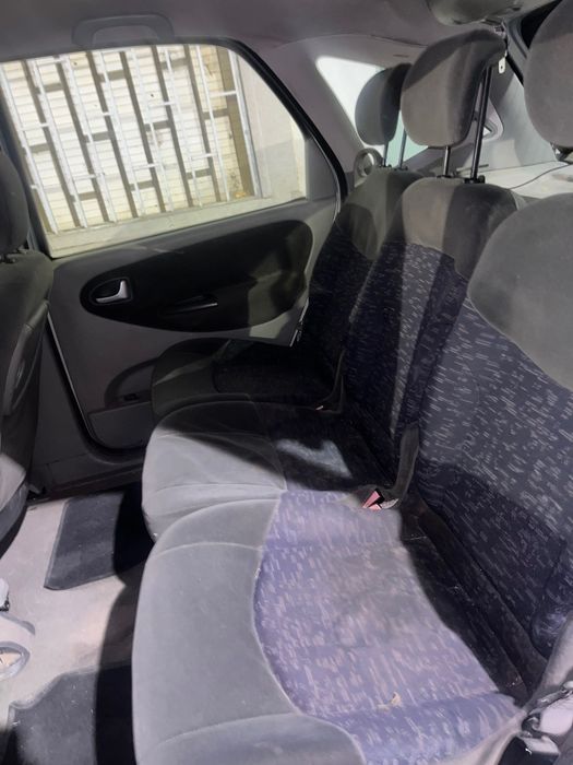 Vende-se Carro Renault