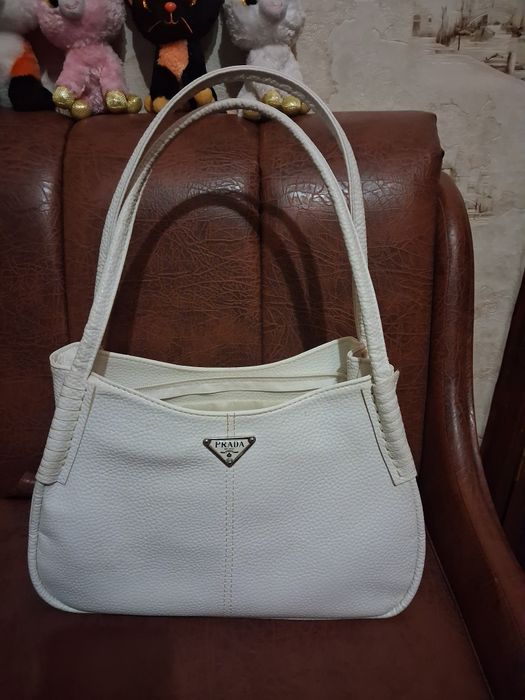 Сумка Prada біла