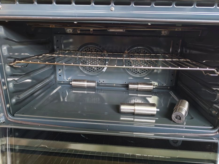 Професійна газова плита Smeg