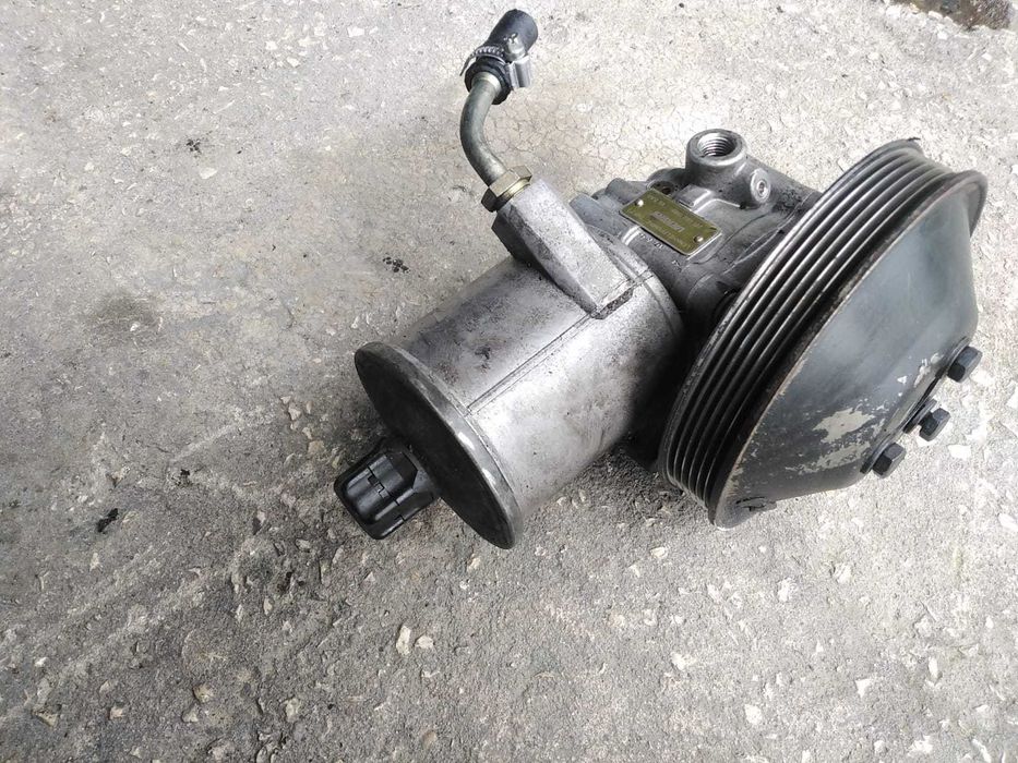 Bomba da Direção Assistida Mercedes 190D