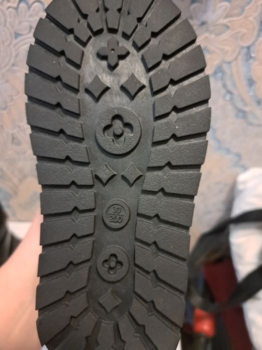 Чоботи  зимові .