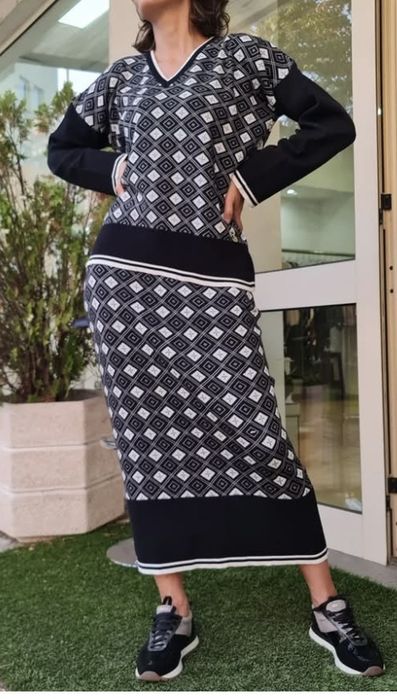 Conjunto preto e branco saia camisola Guimanos