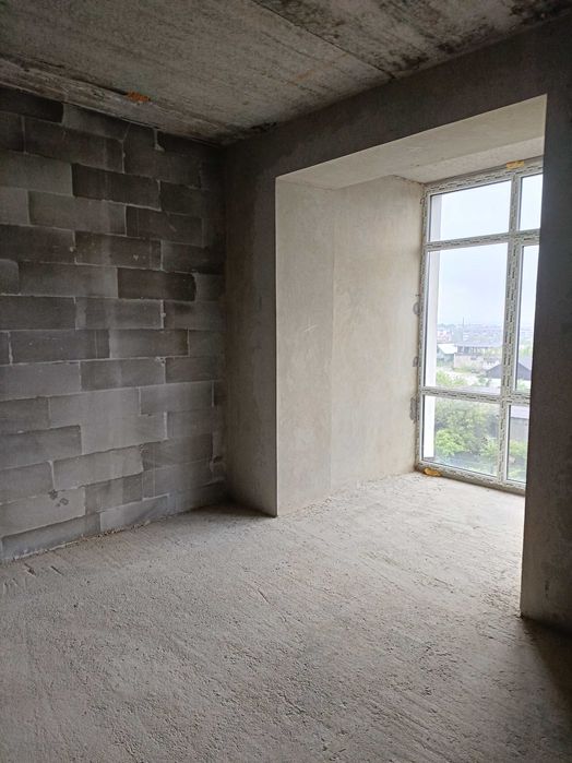 Продається 2-кімнатна квартира сирець в м. Надвірна, ЖК "Смарагд"