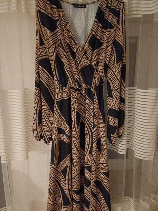 Sukienka Nowa z metką rozmiar L