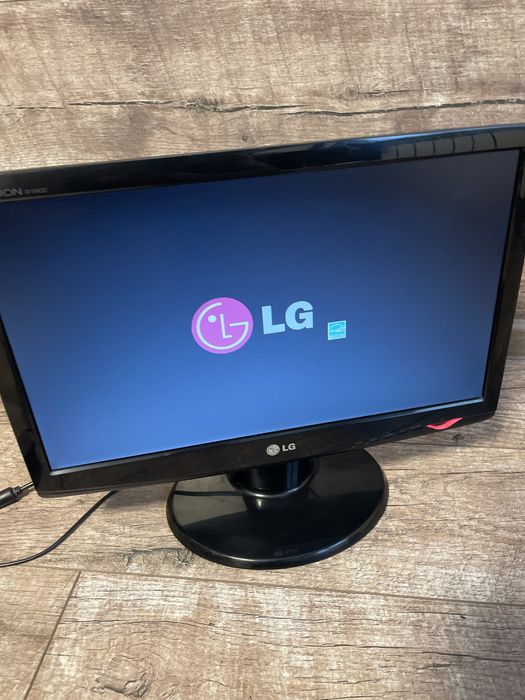 Монитор LG Flatron w1943c