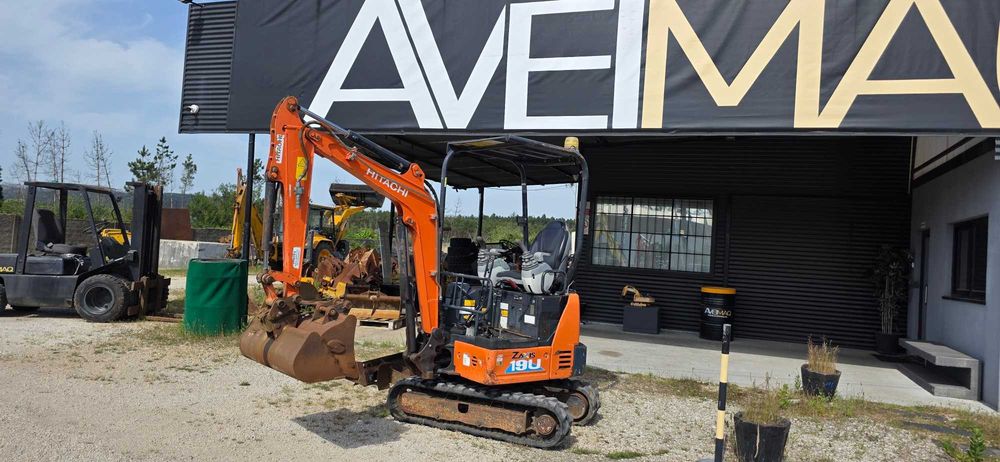 Mini giratoria Hitachi ZX19 -  1950KG