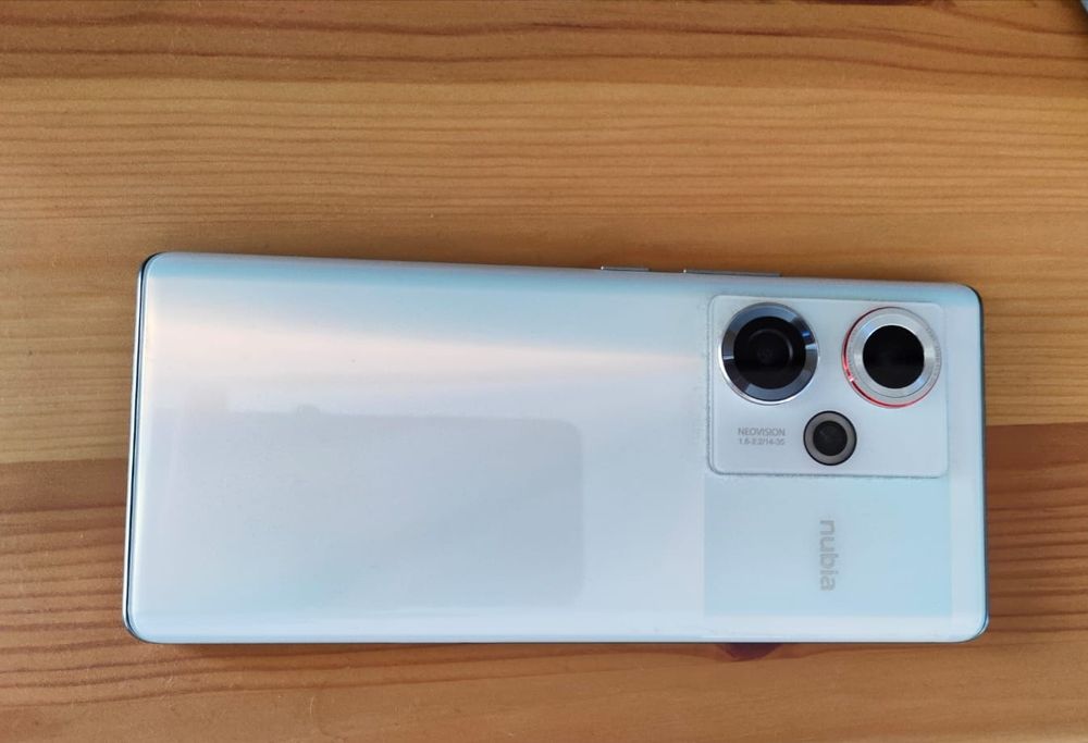 Nubia Z50 5g - 7 meses de uso apenas