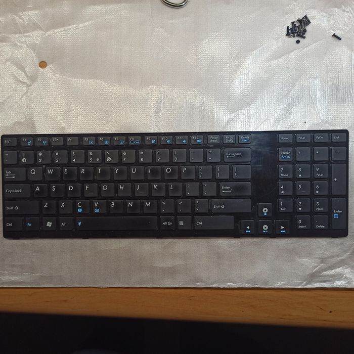 klawiatura Asus k95v r900v