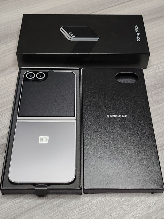 Смартфон Samsung Galaxy Flip6 12/512GB Silver Shadow (Нові, оригінал)