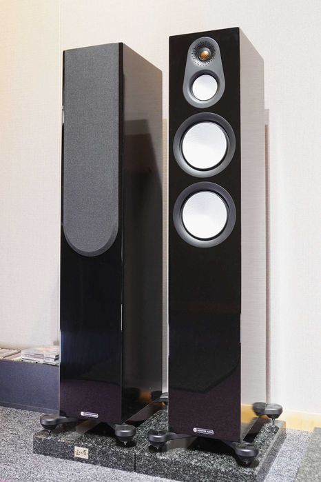 Kolumny podłogowe Monitor Audio 7G Silver 300 Black Gloss Outlet para