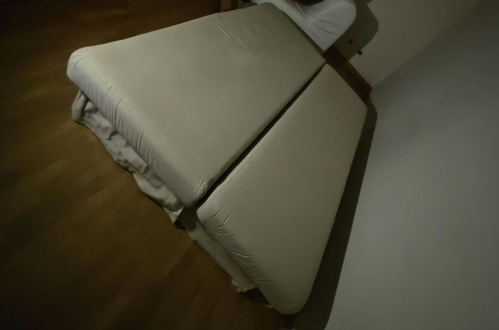 Sofá cama com arrumação