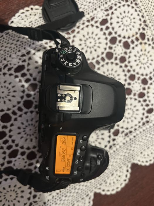 Продам фотоапарат Canon 80d + 24мм efs