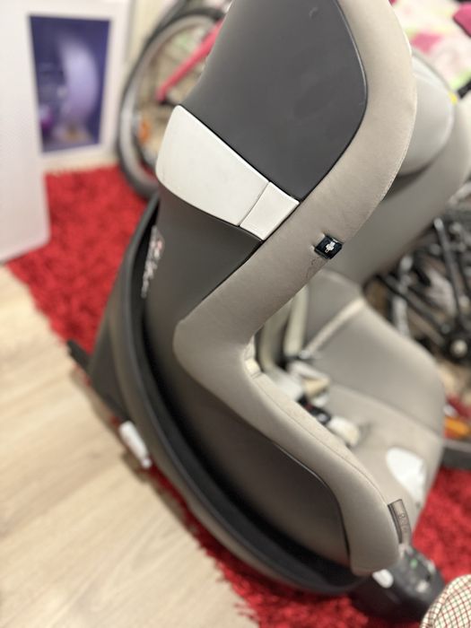 Cadeira Bebe Cybex Gold Sirona M2 com base