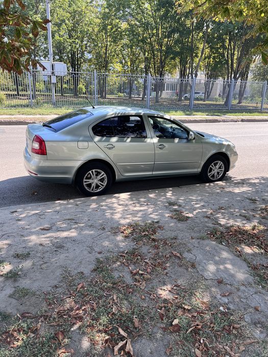 Skoda Octavia 2012 1.8TSI MT