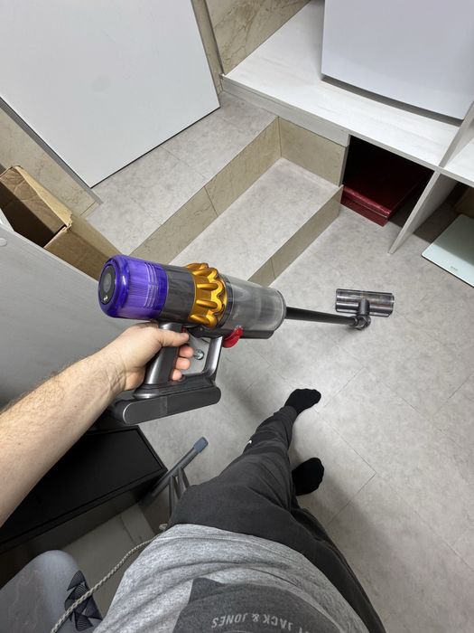 Пилосос Dyson v15