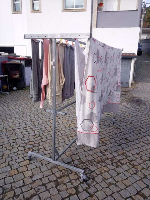 Estendais novos galvanizados com rodas, apartir de 80€