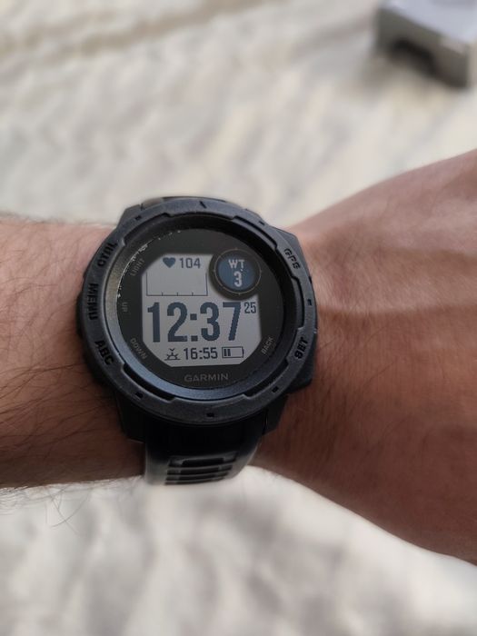 Garmin Instinkt smartwatch