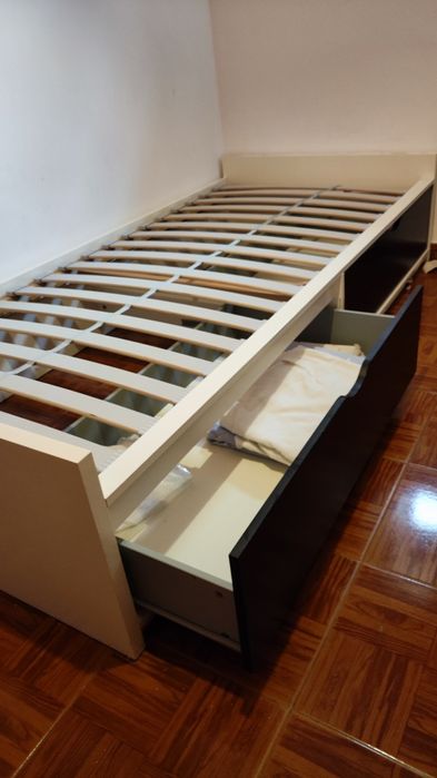 Cama individual com gavetas de arrumação + Colchão