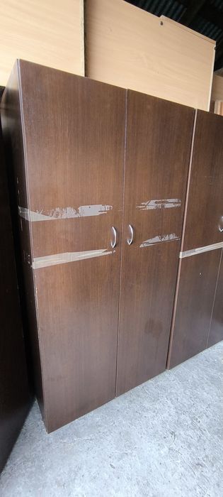 Szafa dwudrzwiowa z nadstawką