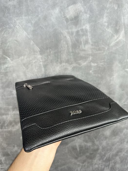 Купить мужскую сумку планшетку на  плече hugo boss   чоловіча барсетка