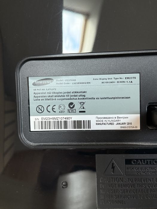 Monitor Samsung SyncMaster P2370HD FullHD 1920x1080LCD z zasilaczem TV