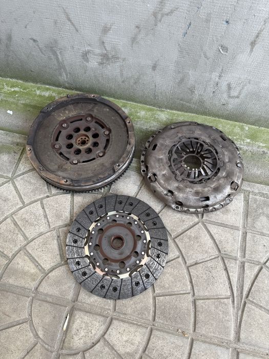 Двухмасовий маховик щеплення комплект kia ceed 2.0 crdi киа сиид