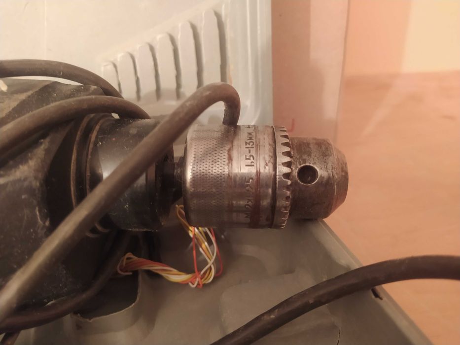 Дрель электрическая