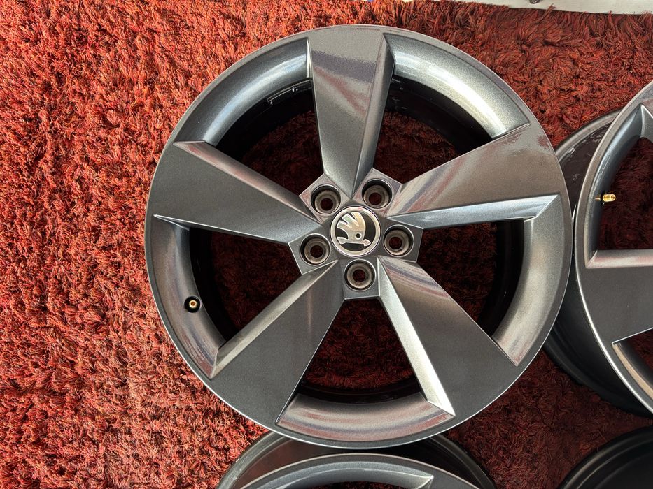 Original Skoda Octavia Rs Fabia Roomster Volkswagen R17 5x100
