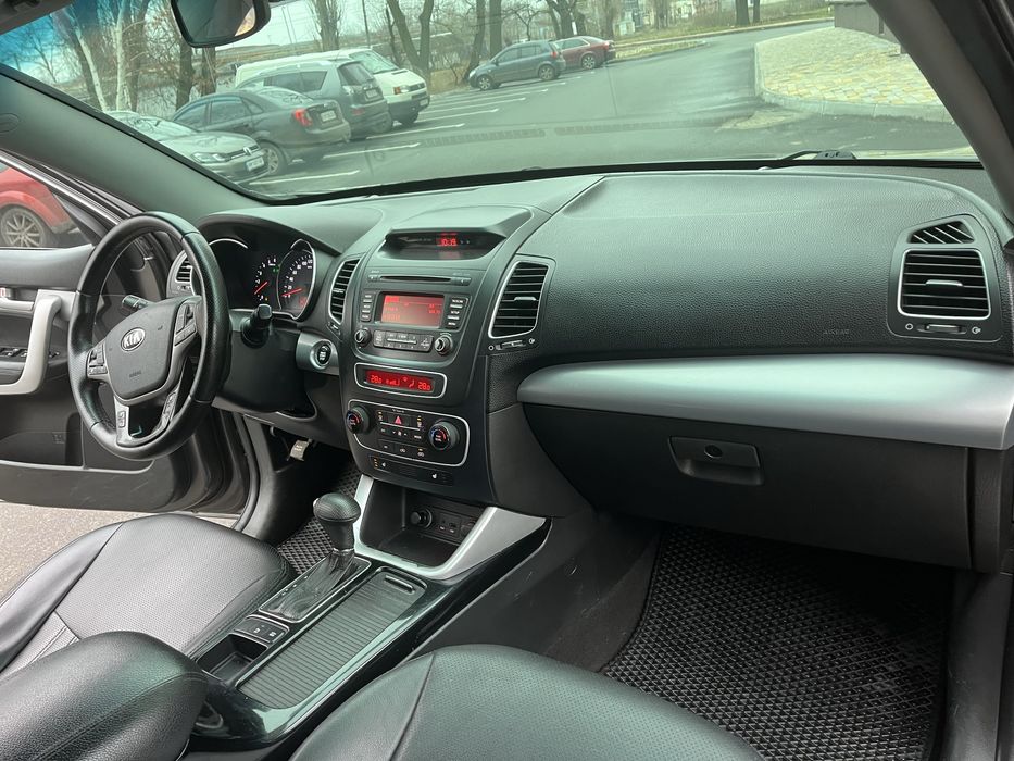 Продам доглянутий сімейний автомобіль. КІА SORENTO