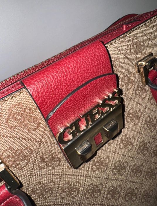 Mala clássica GUESS