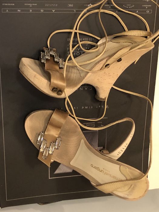 Boskie koturny Emanuel Ungaro