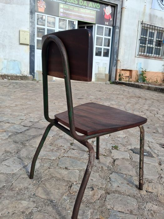 Cadeira de criança/boneca