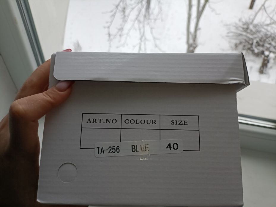 ЖЕНСКАЯ ОБУВЬ НА ШНУРОВКЕ РАЗМЕР 40 
Состояние:новые с коробкой
Стельк