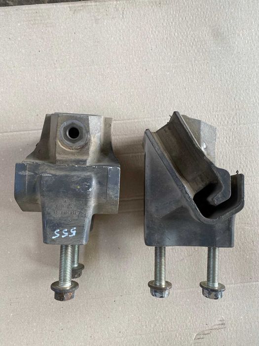 Подушка двигуна двигателя передня DAF Euro6 XF 106 1929558 1930475