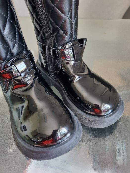 Сапожки демі чобітки осінь-весна чорні лакові стьобані з бантиком