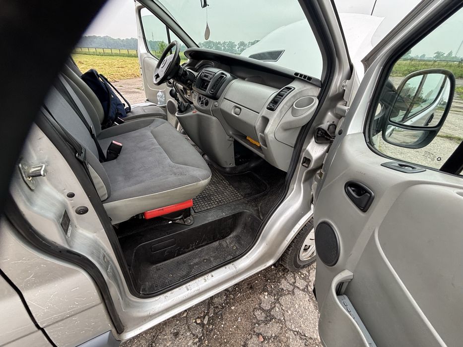 Opel vivaro 2,5 lift 195tys km! 06/07