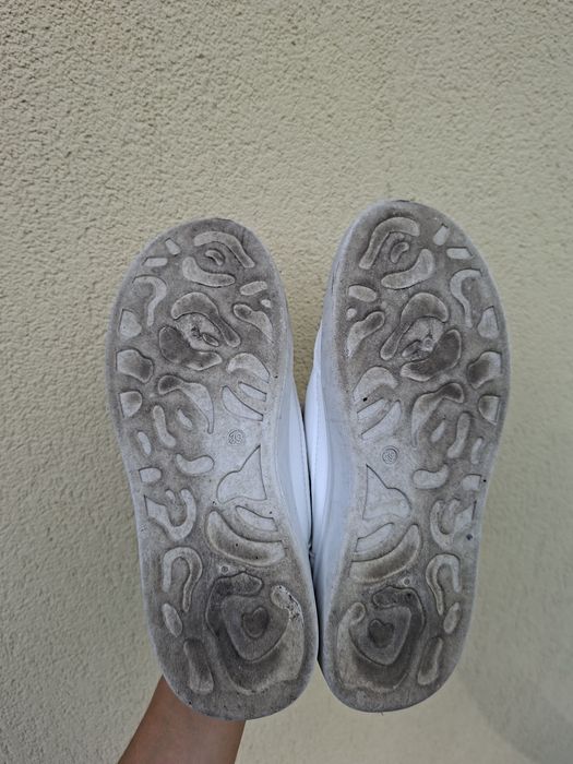 Białe buty damskie 39