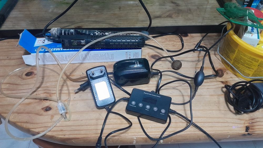 Aquário 79x49x21 + 2 motores + acessórios