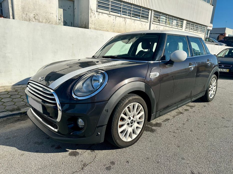 Mini Cooper 5 Portas 1.5i